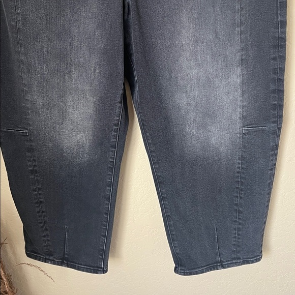 Pistola Eli high rise washed black arched leg barrel jeans - Picture 8 of 12